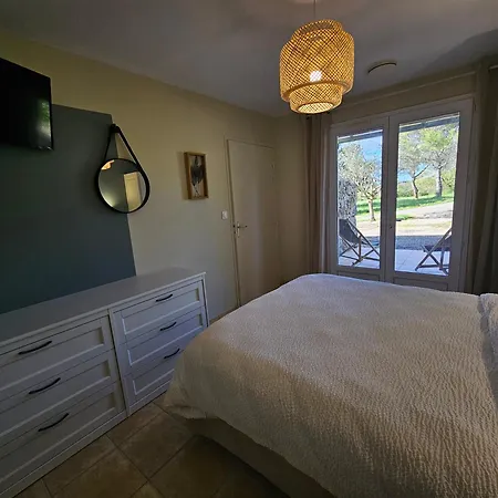Hébergement de vacances Adhemar 20 Personnes La Garde-Adhémar