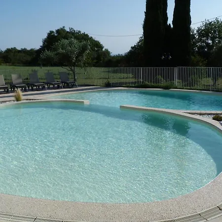 Hébergement de vacances Adhemar 20 Personnes