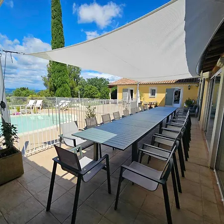 Hébergement de vacances Adhemar 20 Personnes