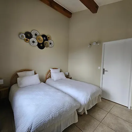 Hébergement de vacances Adhemar 20 Personnes